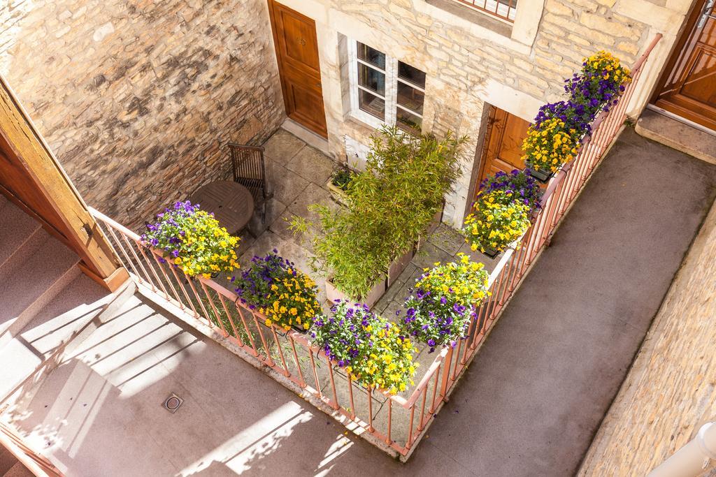 Hotel De La Cloche Beaune  Exterior photo